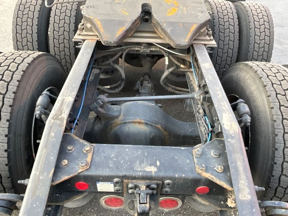 Sleeper Tractor-Heavy Duty Tractors-Freightliner-2023-T12664ST-Torrance-CA-659,309\n\t\tmiles-$ 63,250 - Image 6