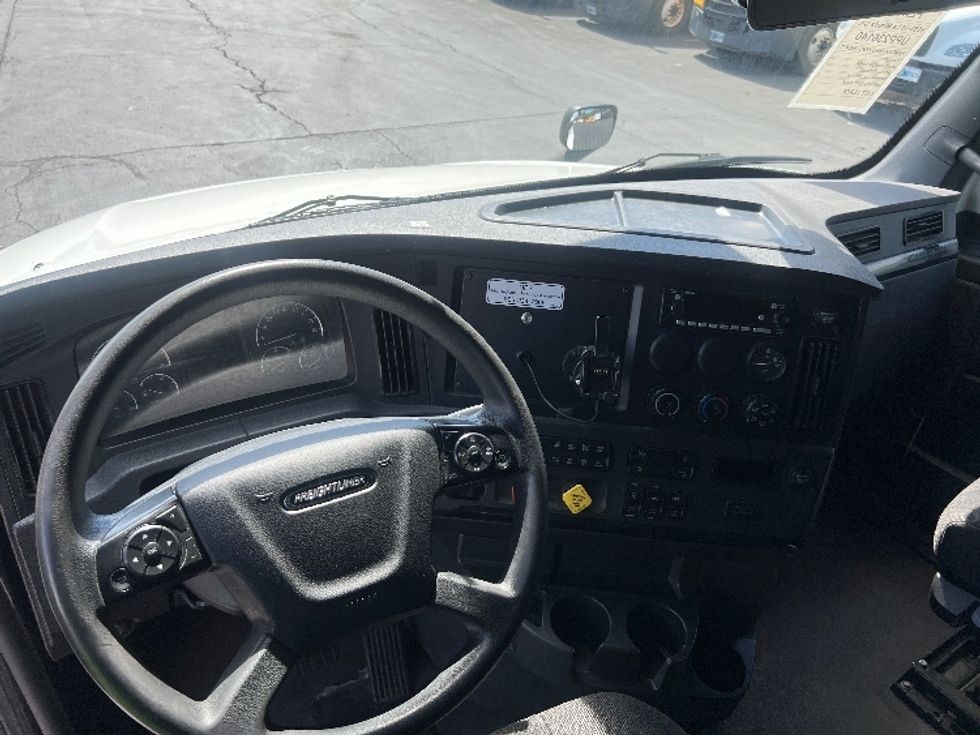 Sleeper Tractor-Heavy Duty Tractors-Freightliner-2023-T12664ST-Torrance-CA-661,825\n\t\tmiles-$ 64,250 - Image 11