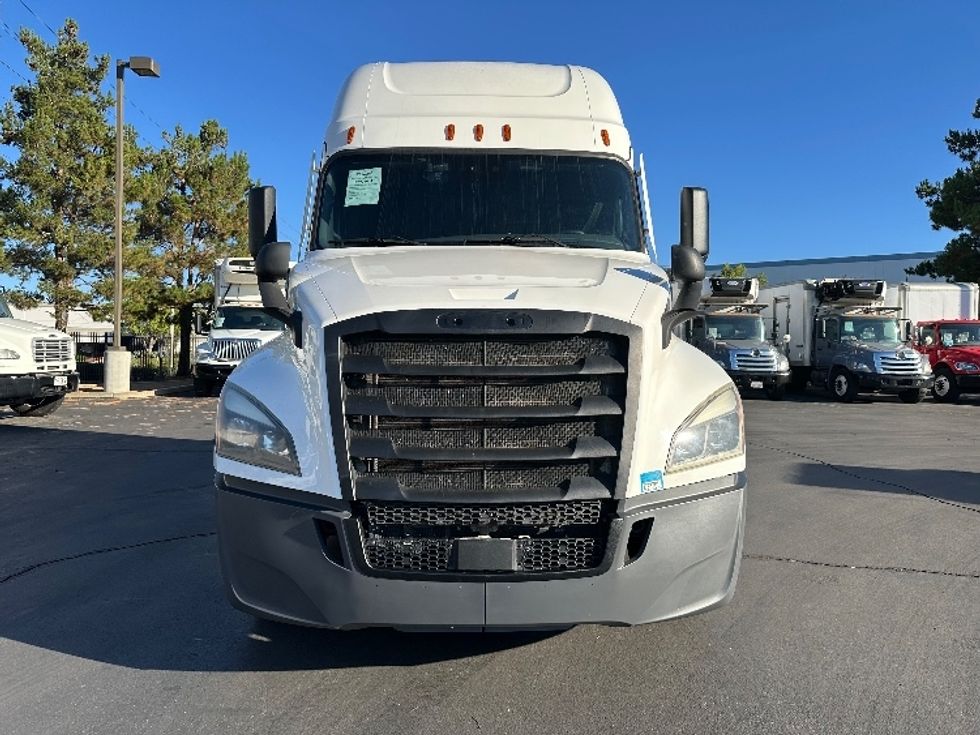 Sleeper Tractor-Heavy Duty Tractors-Freightliner-2023-T12664ST-Torrance-CA-669,578\n\t\tmiles-$ 63,500 - Image 2
