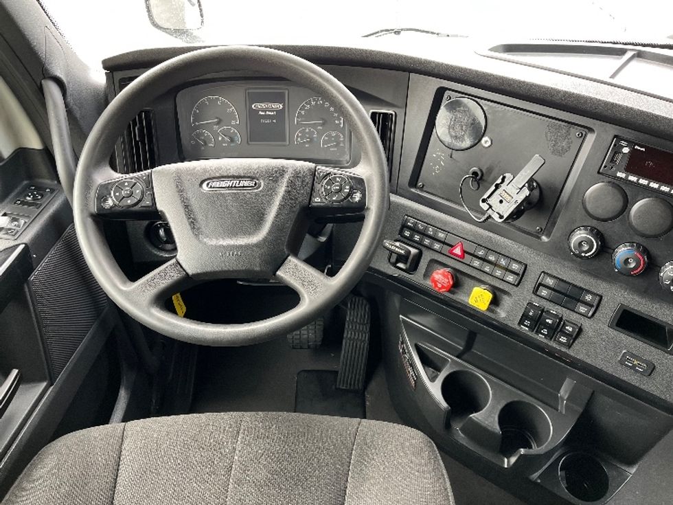 Sleeper Tractor-Heavy Duty Tractors-Freightliner-2023-T12664ST-Torrance-CA-749,220\n\t\tmiles-$ 54,750 - Image 11