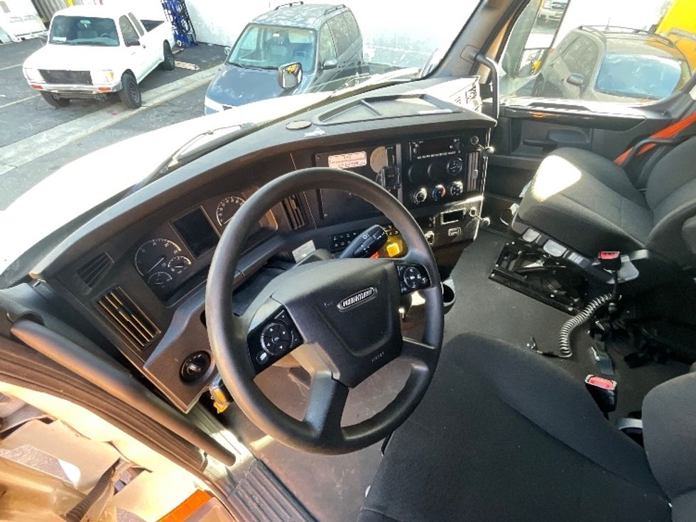 Sleeper Tractor-Heavy Duty Tractors-Freightliner-2023-T12664ST-Torrance-CA-755,870\n\t\tmiles-$ 52,750 - Image 10