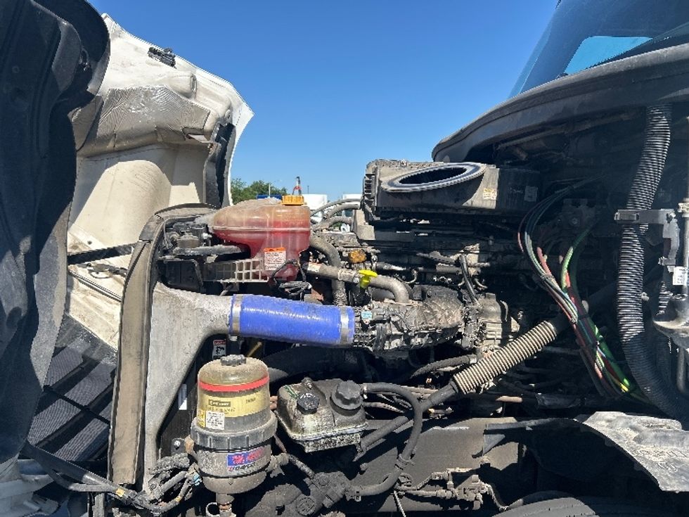 Sleeper Tractor-Heavy Duty Tractors-Freightliner-2023-T12664ST-West Sacramento-CA-635,176\n\t\tmiles-$ 58,750 - Image 21