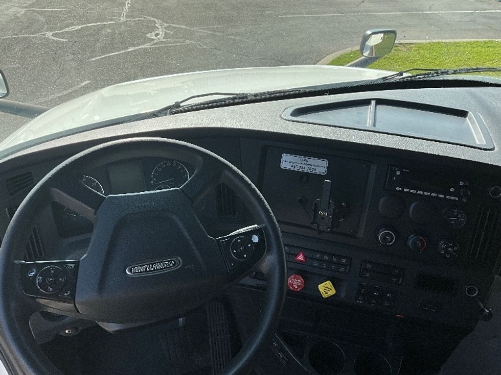 Sleeper Tractor-Heavy Duty Tractors-Freightliner-2023-T12664ST-West Sacramento-CA-637,239\n\t\tmiles-$ 65,750 - Image 11