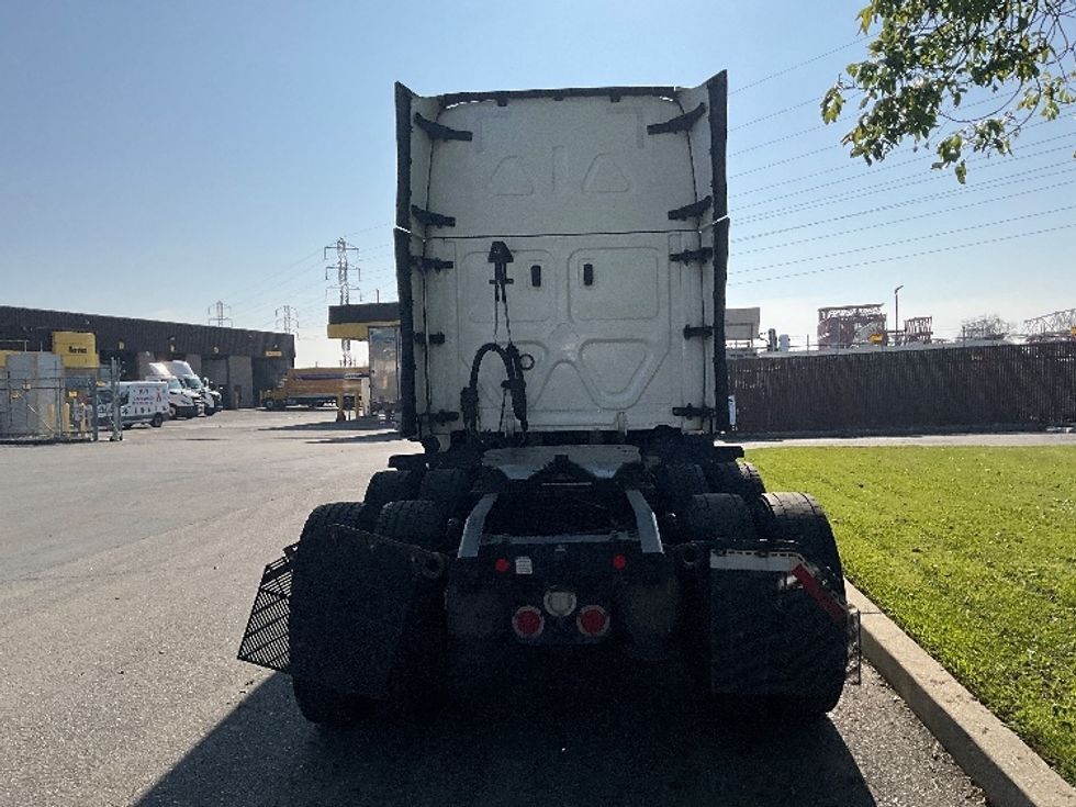 Sleeper Tractor-Heavy Duty Tractors-Freightliner-2023-T12664ST-West Sacramento-CA-637,239\n\t\tmiles-$ 65,750 - Image 6