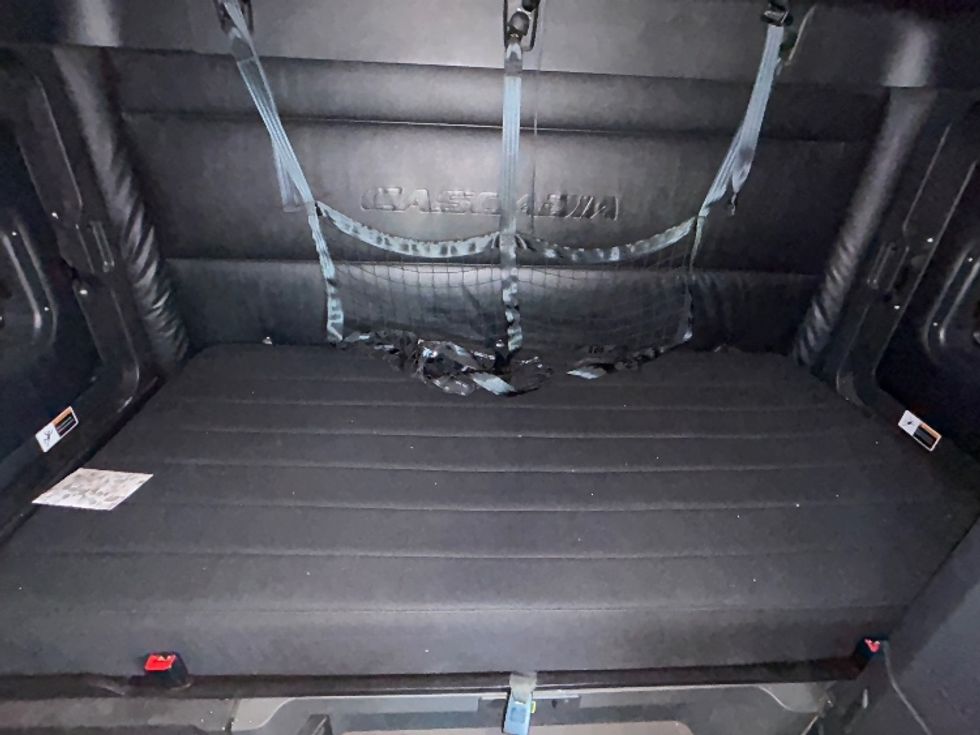 Sleeper Tractor-Heavy Duty Tractors-Freightliner-2023-T12664ST-West Sacramento-CA-666,742\n\t\tmiles-$ 62,500 - Image 16