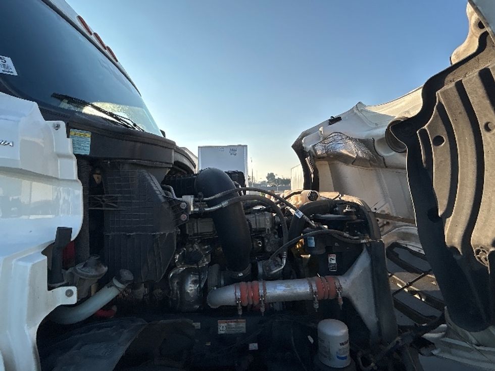 Sleeper Tractor-Heavy Duty Tractors-Freightliner-2023-T12664ST-West Sacramento-CA-666,742\n\t\tmiles-$ 62,500 - Image 20