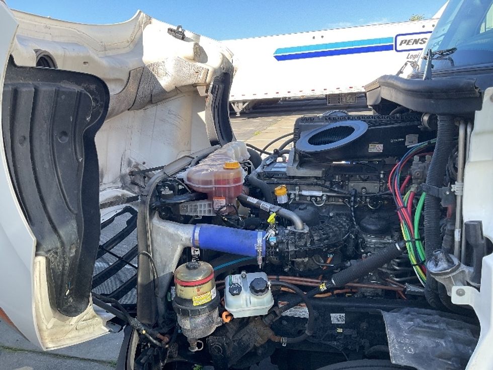 Sleeper Tractor-Heavy Duty Tractors-Freightliner-2023-T12664ST-West Sacramento-CA-757,193\n\t\tmiles-$ 52,500 - Image 21