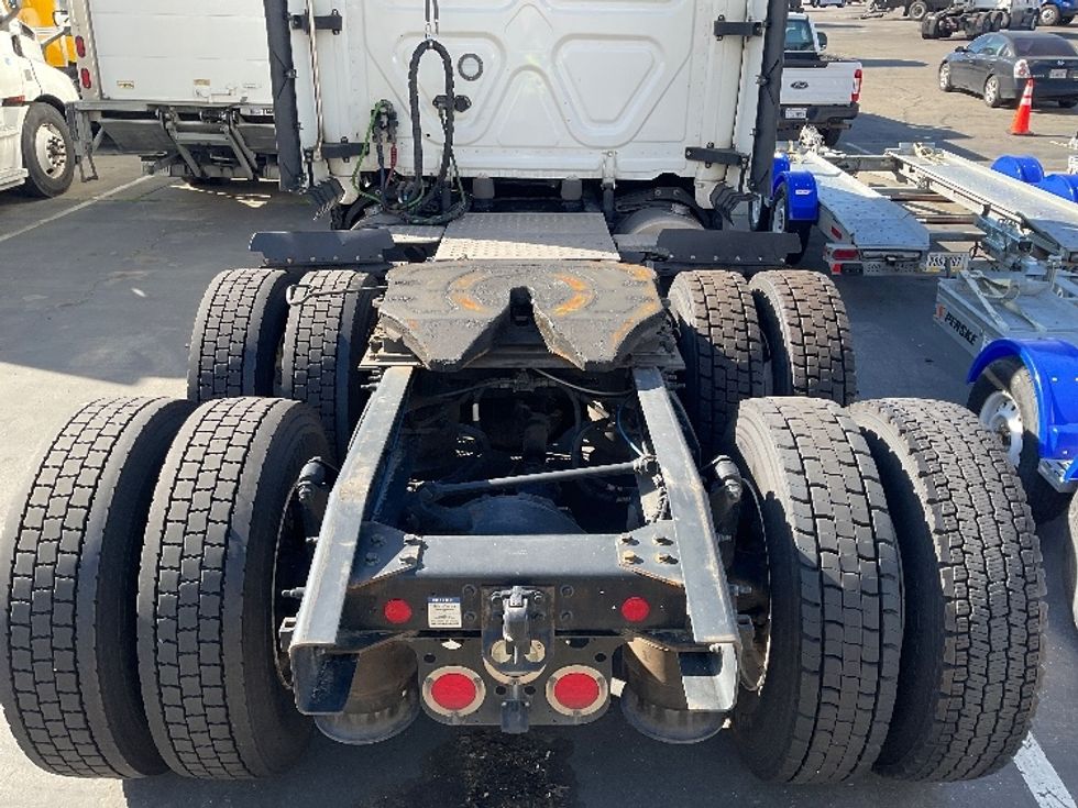 Sleeper Tractor-Heavy Duty Tractors-Freightliner-2023-T12664ST-West Sacramento-CA-757,193\n\t\tmiles-$ 52,500 - Image 6