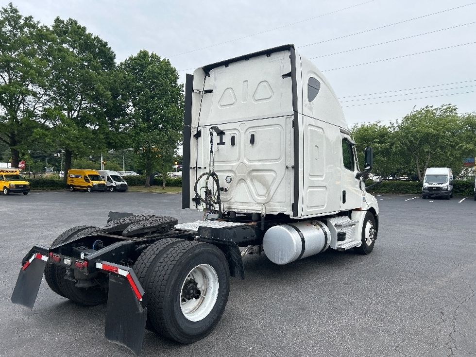 Sleeper Tractor-Heavy Duty Tractors-Freightliner-2024-T12642ST-Forest Park-GA-214,261\n\t\tmiles-$ 113,000 - Image 7
