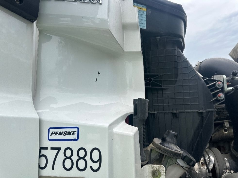 Sleeper Tractor-Heavy Duty Tractors-Freightliner-2024-T12642ST-Forest Park-GA-328,953\n\t\tmiles-$ 101,500 - Image 24