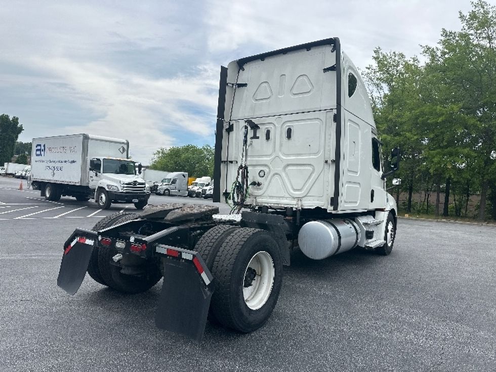 Sleeper Tractor-Heavy Duty Tractors-Freightliner-2024-T12642ST-Forest Park-GA-328,953\n\t\tmiles-$ 101,500 - Image 7