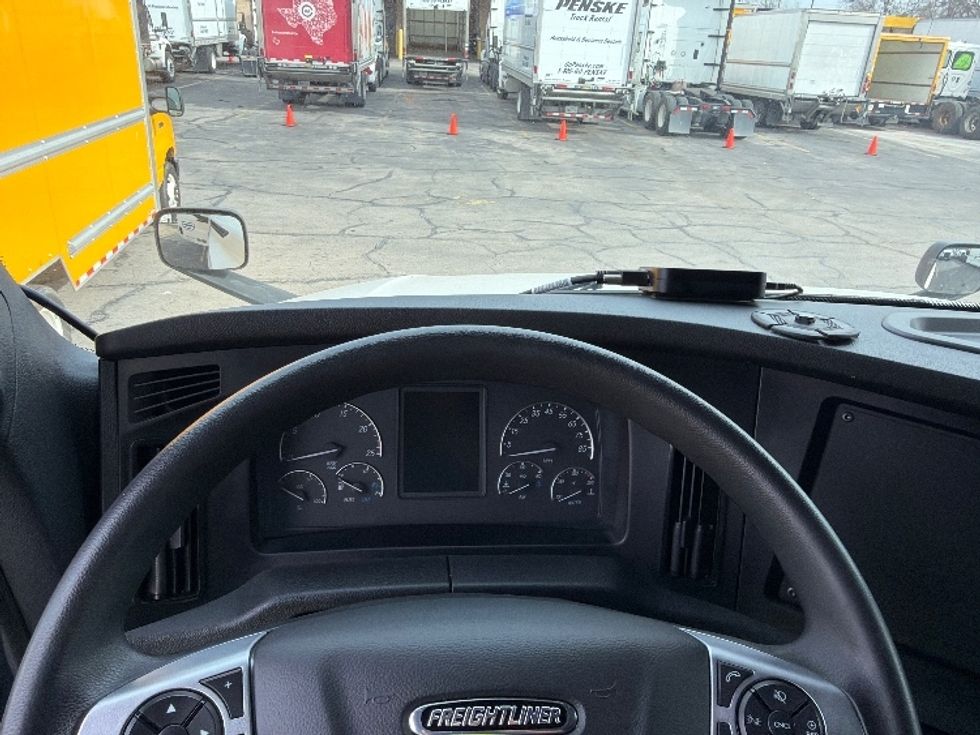 Sleeper Tractor-Heavy Duty Tractors-Freightliner-2024-T12664ST-Austin-TX-294,791\n\t\tmiles-$ 110,000 - Image 11