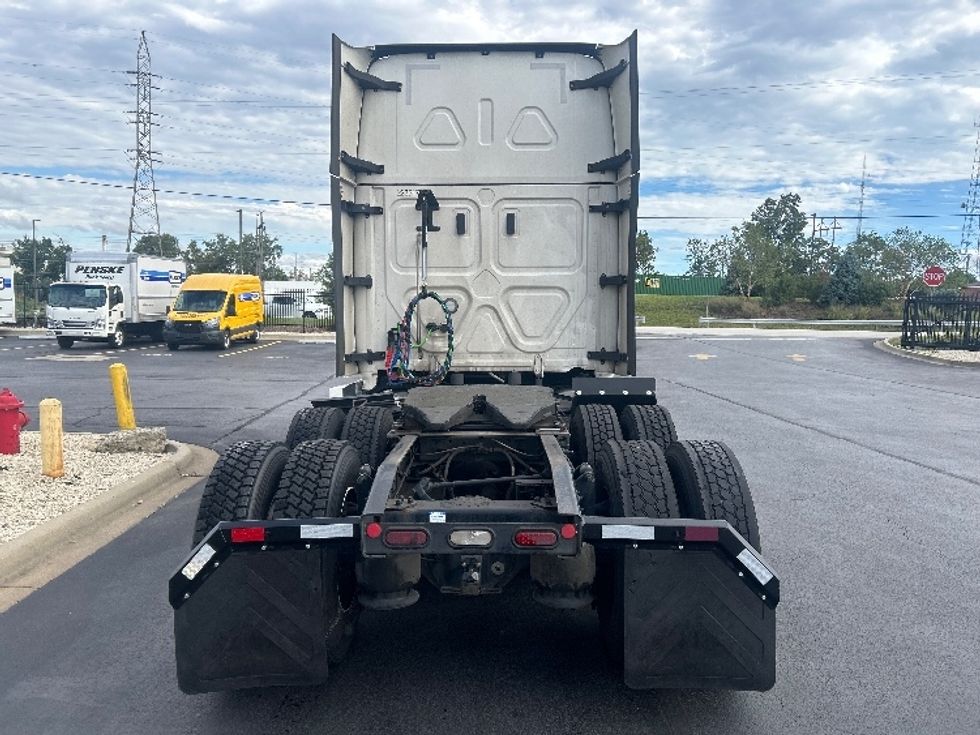 Sleeper Tractor-Heavy Duty Tractors-Freightliner-2024-T12664ST-Chicago (Chicago Ridge)-IL-597,815\n\t\tmiles-$ 87,000 - Image 6