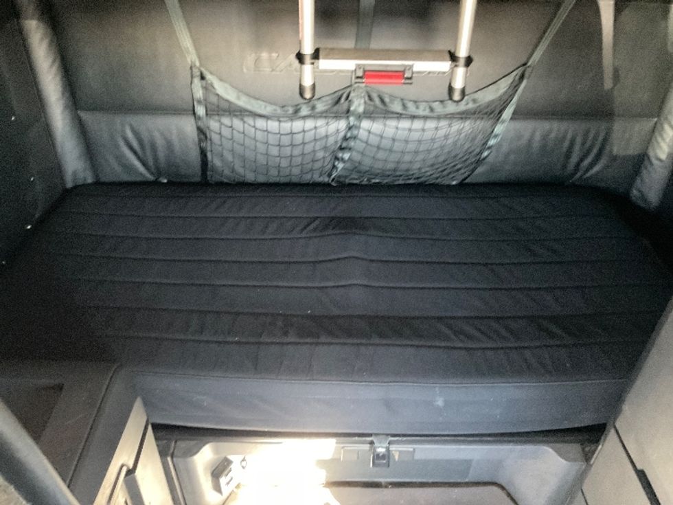 Sleeper Tractor-Heavy Duty Tractors-Freightliner-2024-T12664ST-Colorado Springs-CO-748,754\n\t\tmiles-$ 62,500 - Image 17