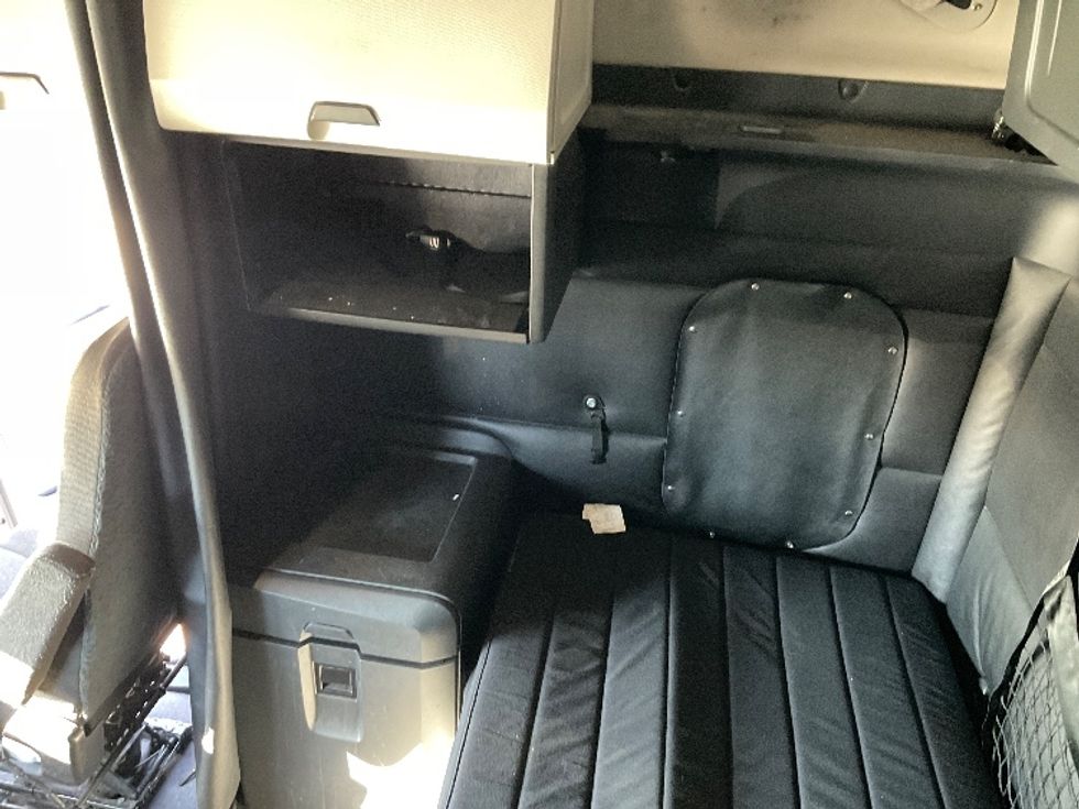 Sleeper Tractor-Heavy Duty Tractors-Freightliner-2024-T12664ST-Colorado Springs-CO-748,754\n\t\tmiles-$ 62,500 - Image 19