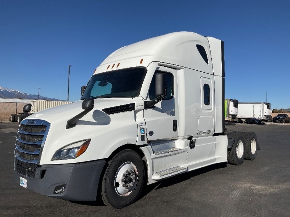 Sleeper Tractor-Heavy Duty Tractors-Freightliner-2024-T12664ST-Colorado Springs-CO-748,754\n\t\tmiles-$ 62,500 - Image 3