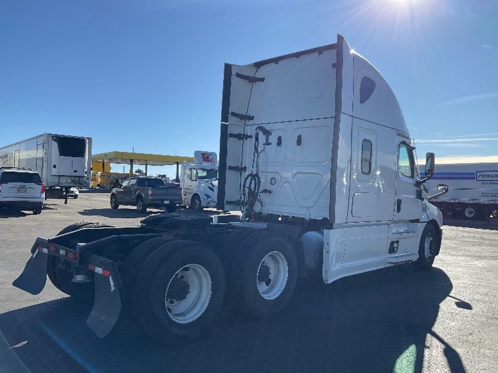 Sleeper Tractor-Heavy Duty Tractors-Freightliner-2024-T12664ST-Colorado Springs-CO-748,754\n\t\tmiles-$ 62,500 - Image 7