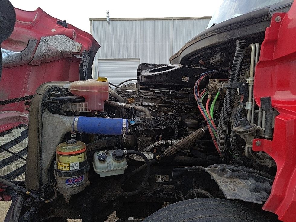 Sleeper Tractor-Heavy Duty Tractors-Freightliner-2024-T12664ST-Denton-TX-539,503\n\t\tmiles-$ 84,500 - Image 21