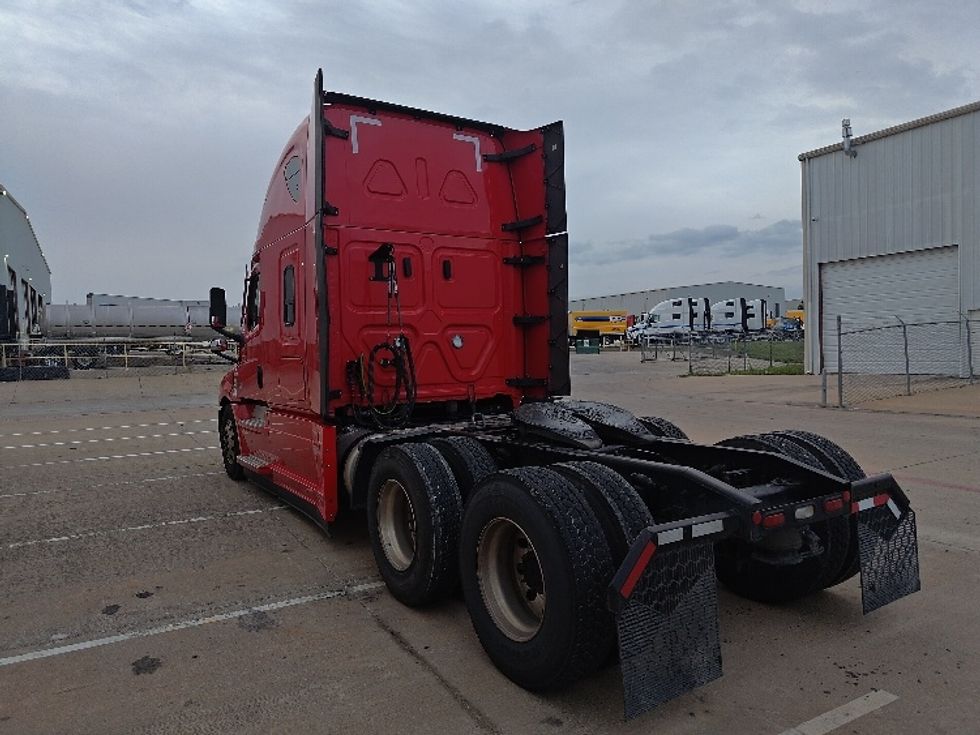 Sleeper Tractor-Heavy Duty Tractors-Freightliner-2024-T12664ST-Denton-TX-539,503\n\t\tmiles-$ 84,500 - Image 5