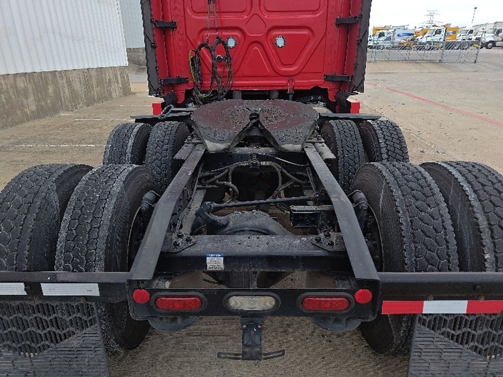 Sleeper Tractor-Heavy Duty Tractors-Freightliner-2024-T12664ST-Denton-TX-539,503\n\t\tmiles-$ 84,500 - Image 6