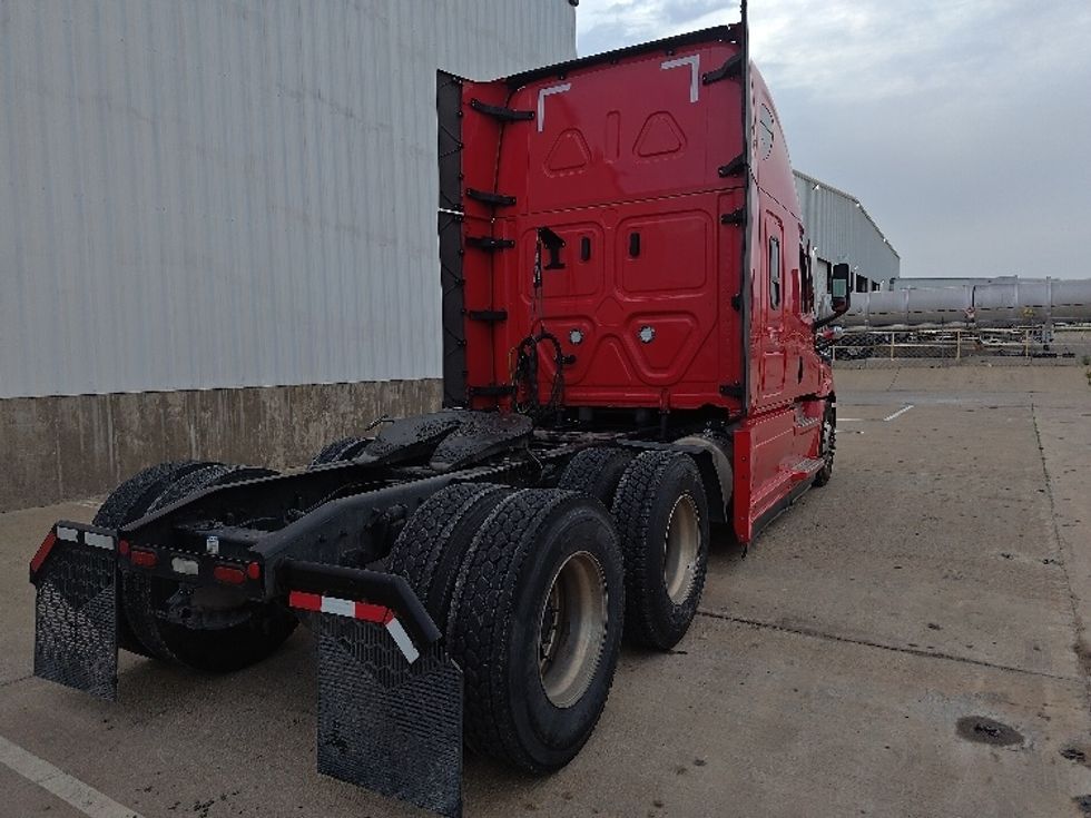 Sleeper Tractor-Heavy Duty Tractors-Freightliner-2024-T12664ST-Denton-TX-539,503\n\t\tmiles-$ 84,500 - Image 7
