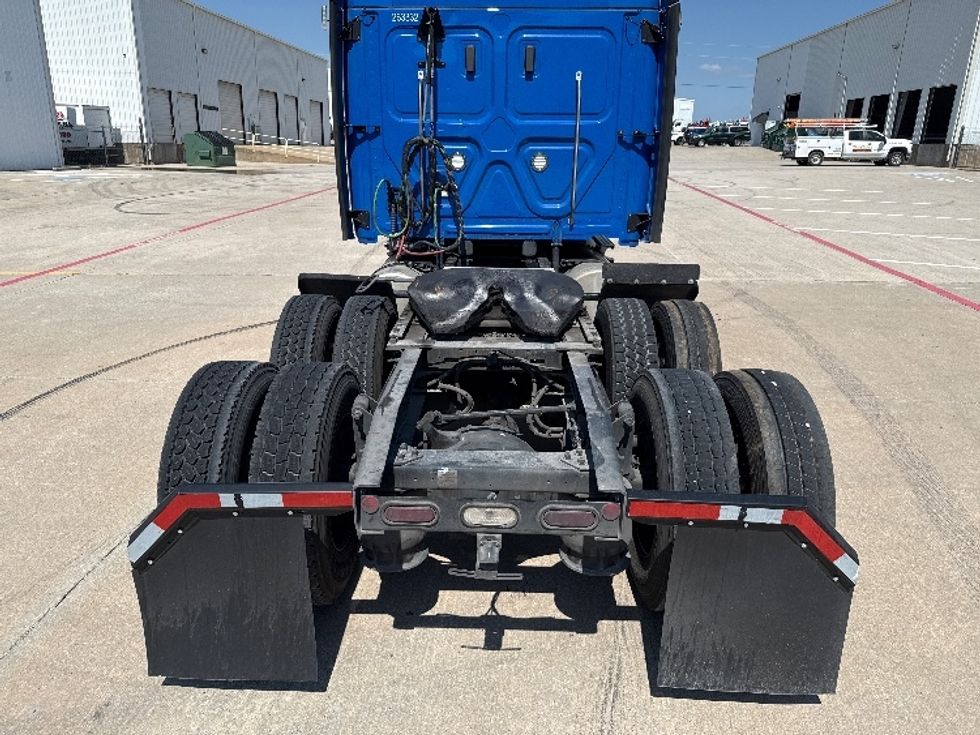 Sleeper Tractor-Heavy Duty Tractors-Freightliner-2024-T12664ST-Denton-TX-584,334\n\t\tmiles-$ 90,000 - Image 6