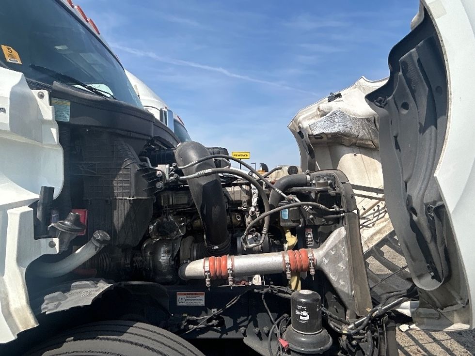 Sleeper Tractor-Heavy Duty Tractors-Freightliner-2024-T12664ST-Fontana-CA-664,287\n\t\tmiles-$ 74,750 - Image 20