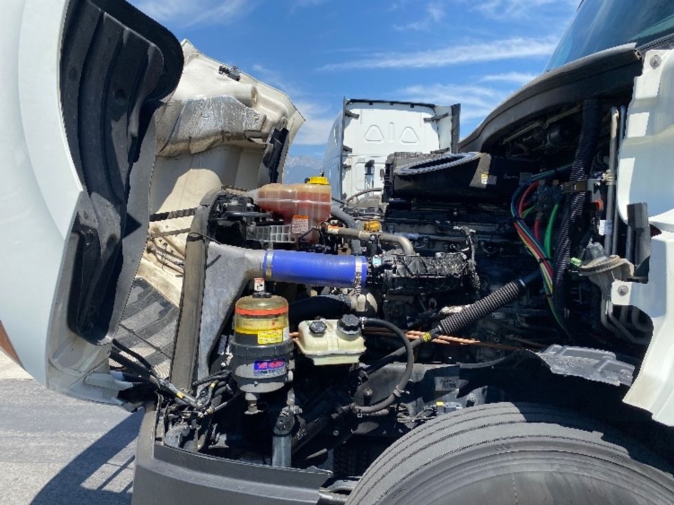 Sleeper Tractor-Heavy Duty Tractors-Freightliner-2024-T12664ST-Fontana-CA-750,800\n\t\tmiles-$ 65,000 - Image 21