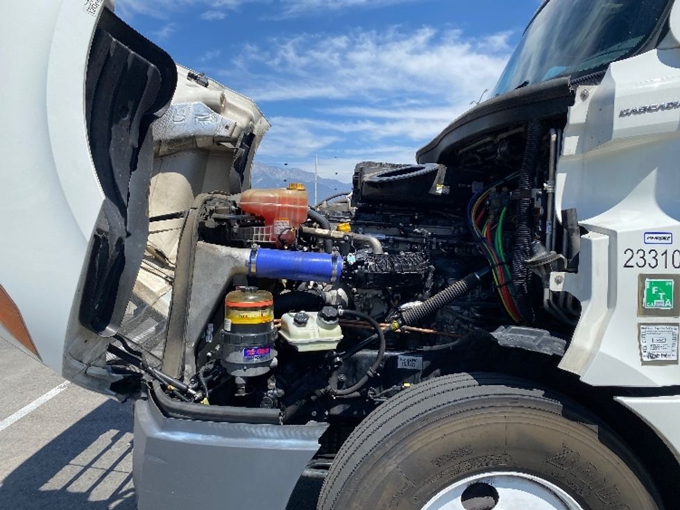 Sleeper Tractor-Heavy Duty Tractors-Freightliner-2024-T12664ST-Fontana-CA-847,850\n\t\tmiles-$ 53,750 - Image 21