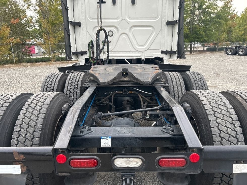 Sleeper Tractor-Heavy Duty Tractors-Freightliner-2024-T12664ST-Forest Park-GA-577,054\n\t\tmiles-$ 87,250 - Image 6