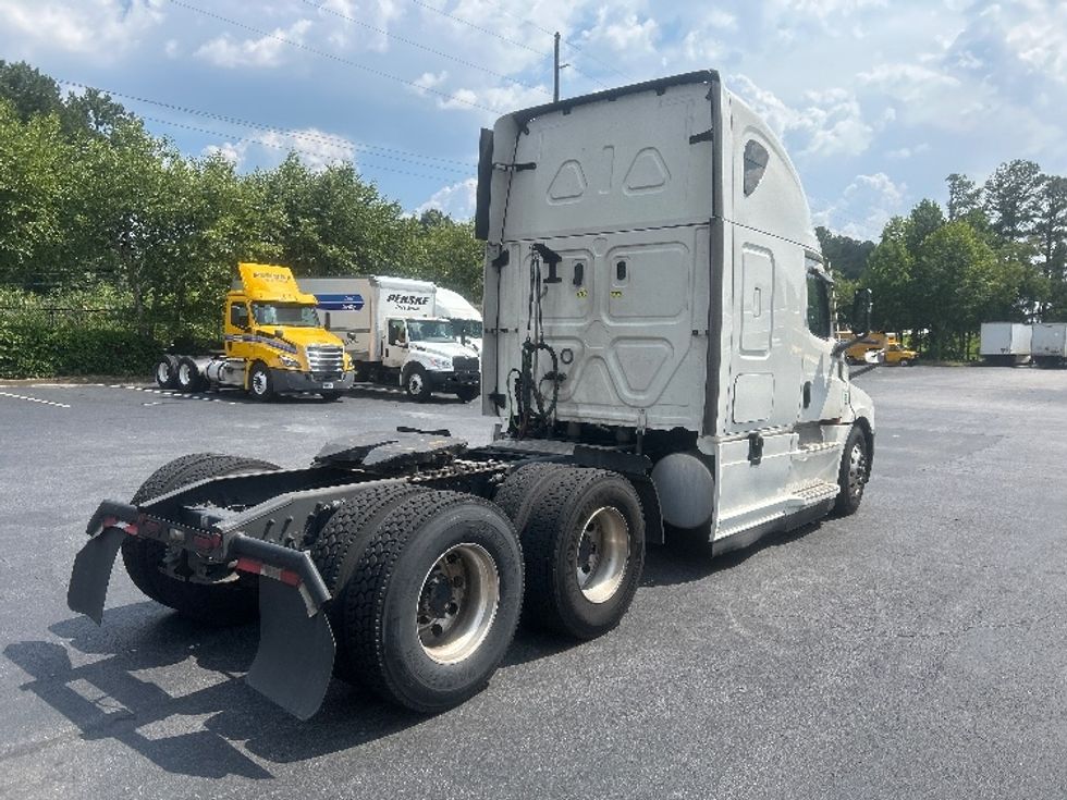 Sleeper Tractor-Heavy Duty Tractors-Freightliner-2024-T12664ST-Forest Park-GA-778,147\n\t\tmiles-$ 63,750 - Image 7