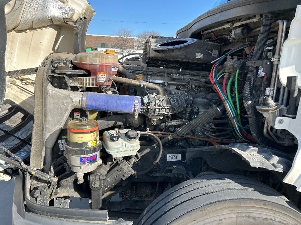 Sleeper Tractor-Heavy Duty Tractors-Freightliner-2024-T12664ST-Fort Worth-TX-293,698\n\t\tmiles-$ 113,500 - Image 21