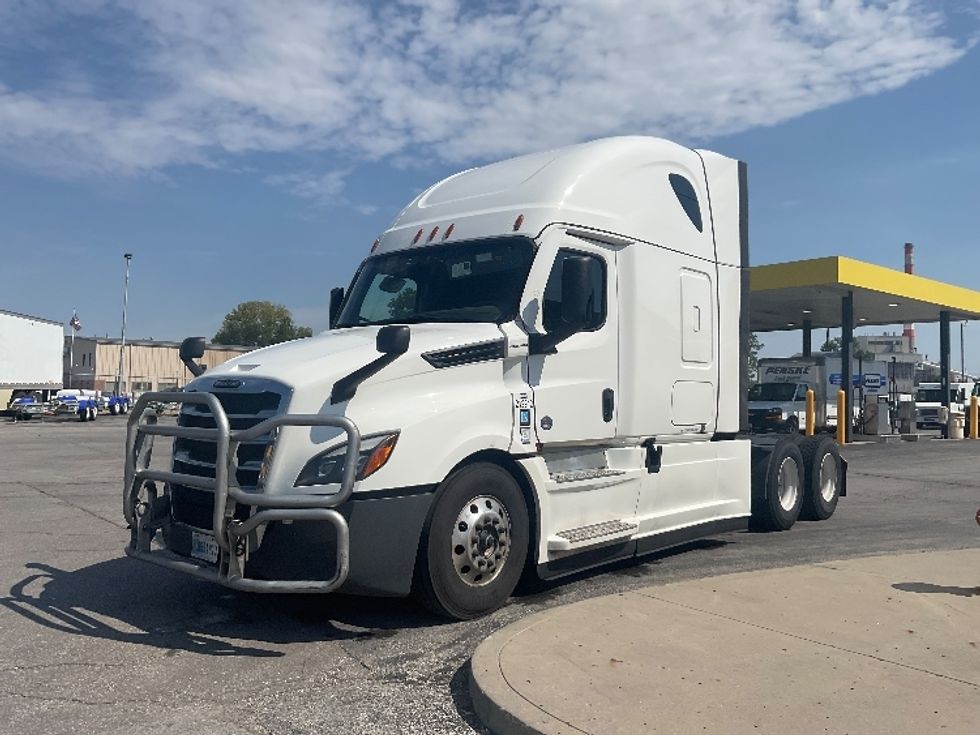 Sleeper Tractor-Heavy Duty Tractors-Freightliner-2024-T12664ST-Kansas City-MO-594,599\n\t\tmiles-$ 75,500 - Image 3