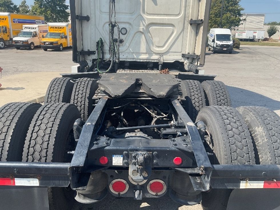 Sleeper Tractor-Heavy Duty Tractors-Freightliner-2024-T12664ST-Kansas City-MO-594,599\n\t\tmiles-$ 75,500 - Image 6