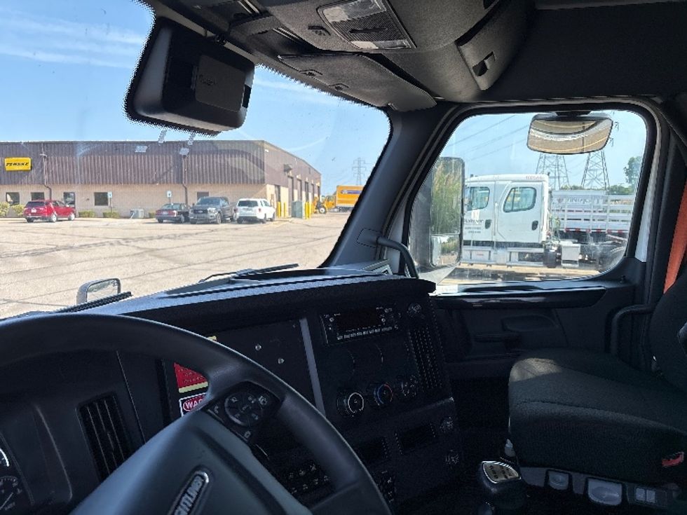 Sleeper Tractor-Heavy Duty Tractors-Freightliner-2024-T12664ST-Lansing-MI-548,846\n\t\tmiles-$ 83,750 - Image 10