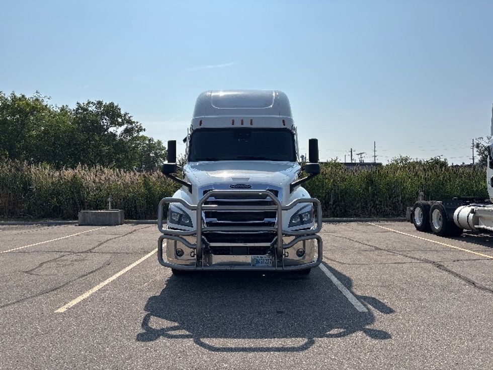 Sleeper Tractor-Heavy Duty Tractors-Freightliner-2024-T12664ST-Lansing-MI-548,846\n\t\tmiles-$ 83,750 - Image 2