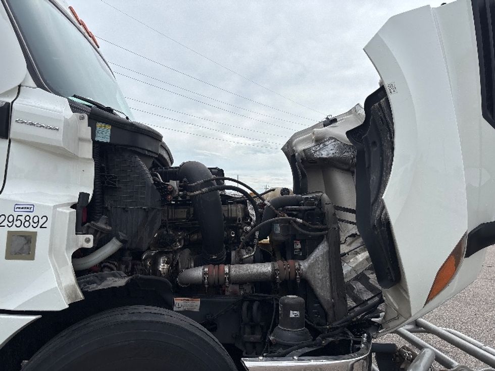 Sleeper Tractor-Heavy Duty Tractors-Freightliner-2024-T12664ST-Lansing-MI-596,206\n\t\tmiles-$ 78,750 - Image 20
