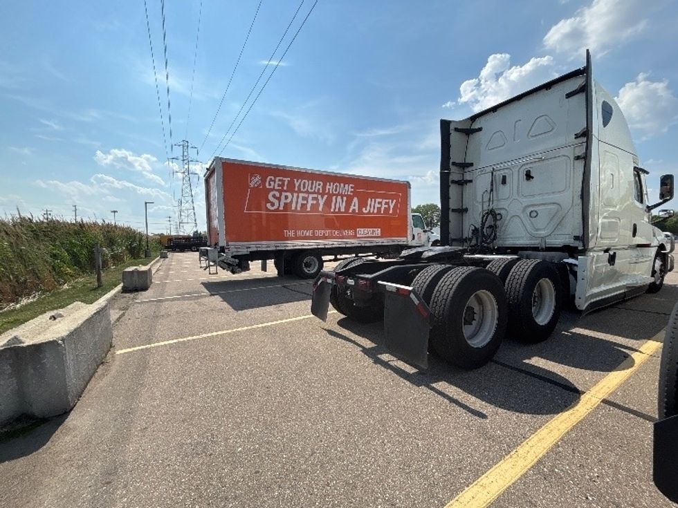 Sleeper Tractor-Heavy Duty Tractors-Freightliner-2024-T12664ST-Lansing-MI-596,206\n\t\tmiles-$ 78,750 - Image 7
