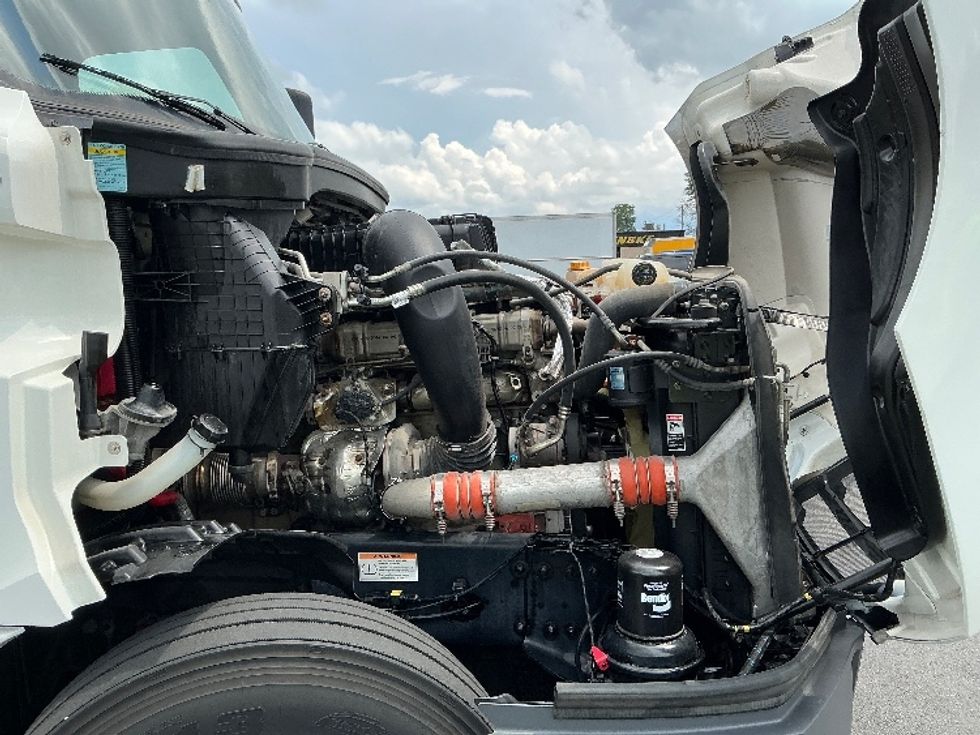Sleeper Tractor-Heavy Duty Tractors-Freightliner-2024-T12664ST-Lexington-KY-551,595\n\t\tmiles-$ 84,750 - Image 20