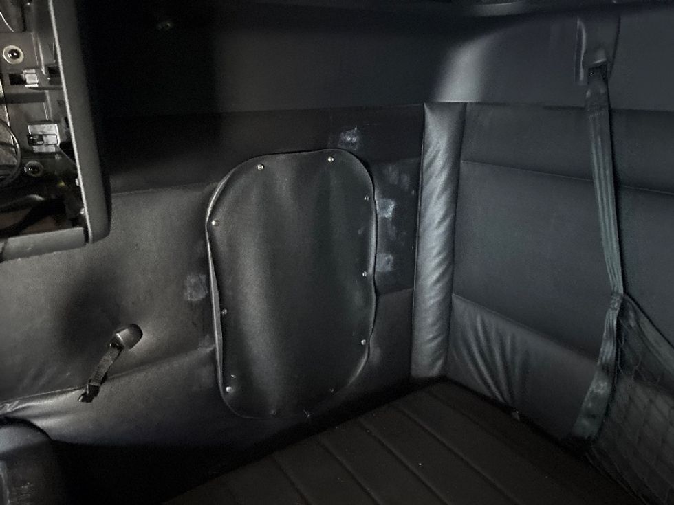 Sleeper Tractor-Heavy Duty Tractors-Freightliner-2024-T12664ST-Medley-FL-601,803\n\t\tmiles-$ 71,750 - Image 19