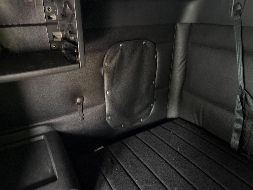 Sleeper Tractor-Heavy Duty Tractors-Freightliner-2024-T12664ST-Medley-FL-620,730\n\t\tmiles-$ 69,750 - Image 19