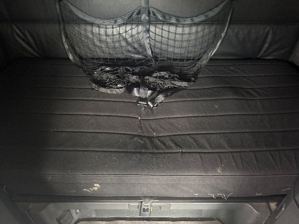 Sleeper Tractor-Heavy Duty Tractors-Freightliner-2024-T12664ST-Medley-FL-712,683\n\t\tmiles-$ 60,500 - Image 17