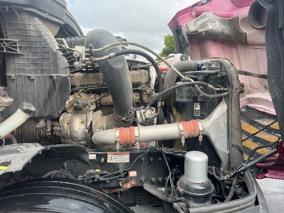 Sleeper Tractor-Heavy Duty Tractors-Freightliner-2024-T12664ST-Medley-FL-770,989\n\t\tmiles-$ 63,000 - Image 20