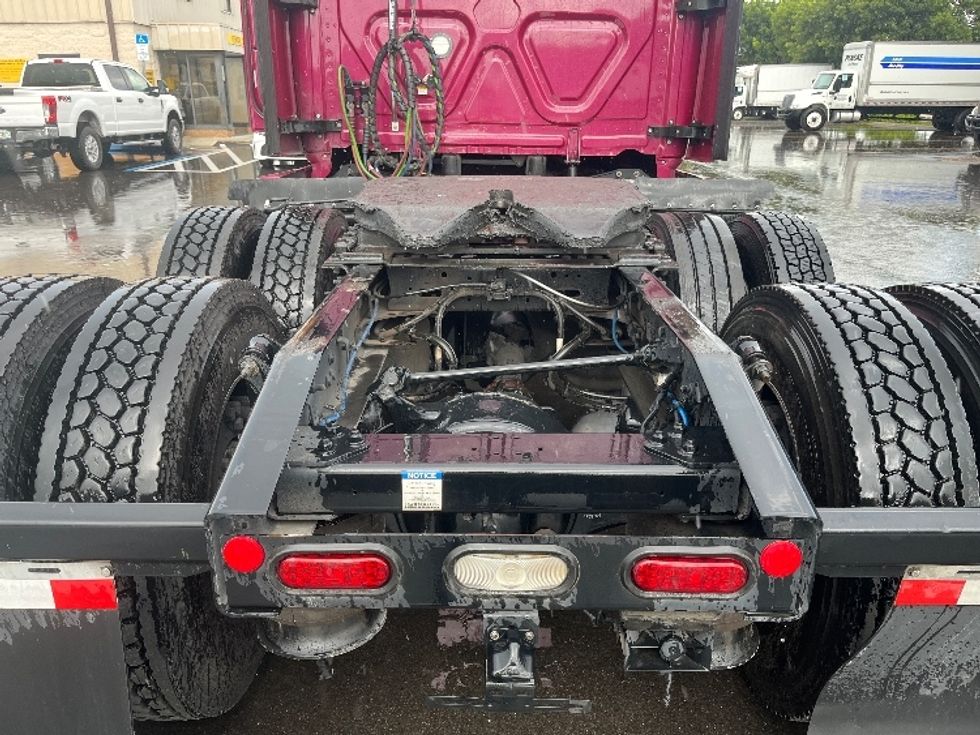 Sleeper Tractor-Heavy Duty Tractors-Freightliner-2024-T12664ST-Medley-FL-770,989\n\t\tmiles-$ 63,000 - Image 6