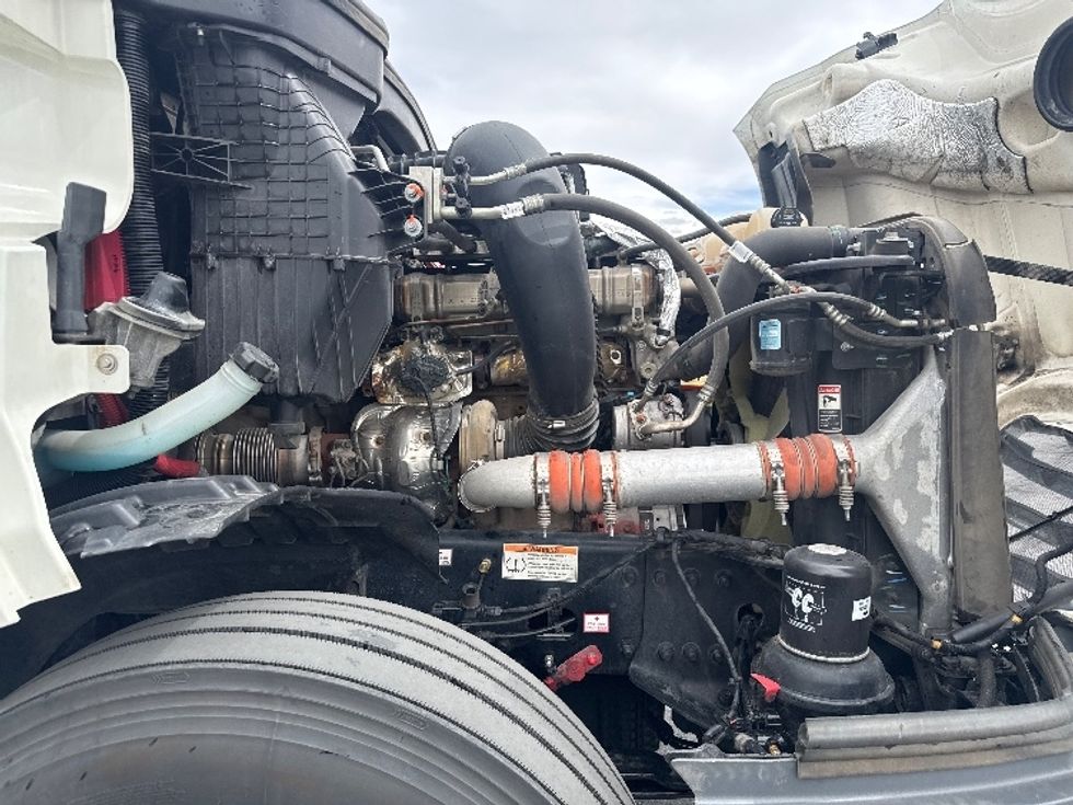 Sleeper Tractor-Heavy Duty Tractors-Freightliner-2024-T12664ST-Salt Lake City-UT-524,984\n\t\tmiles-$ 95,250 - Image 20