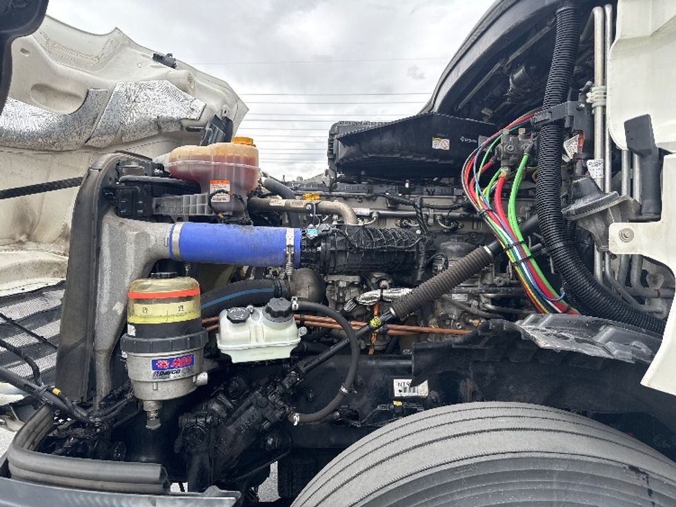 Sleeper Tractor-Heavy Duty Tractors-Freightliner-2024-T12664ST-Salt Lake City-UT-524,984\n\t\tmiles-$ 95,250 - Image 21
