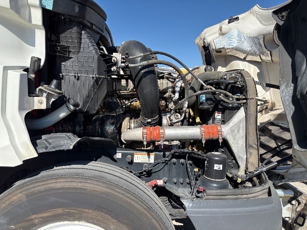 Sleeper Tractor-Heavy Duty Tractors-Freightliner-2024-T12664ST-Salt Lake City-UT-592,937\n\t\tmiles-$ 82,750 - Image 20