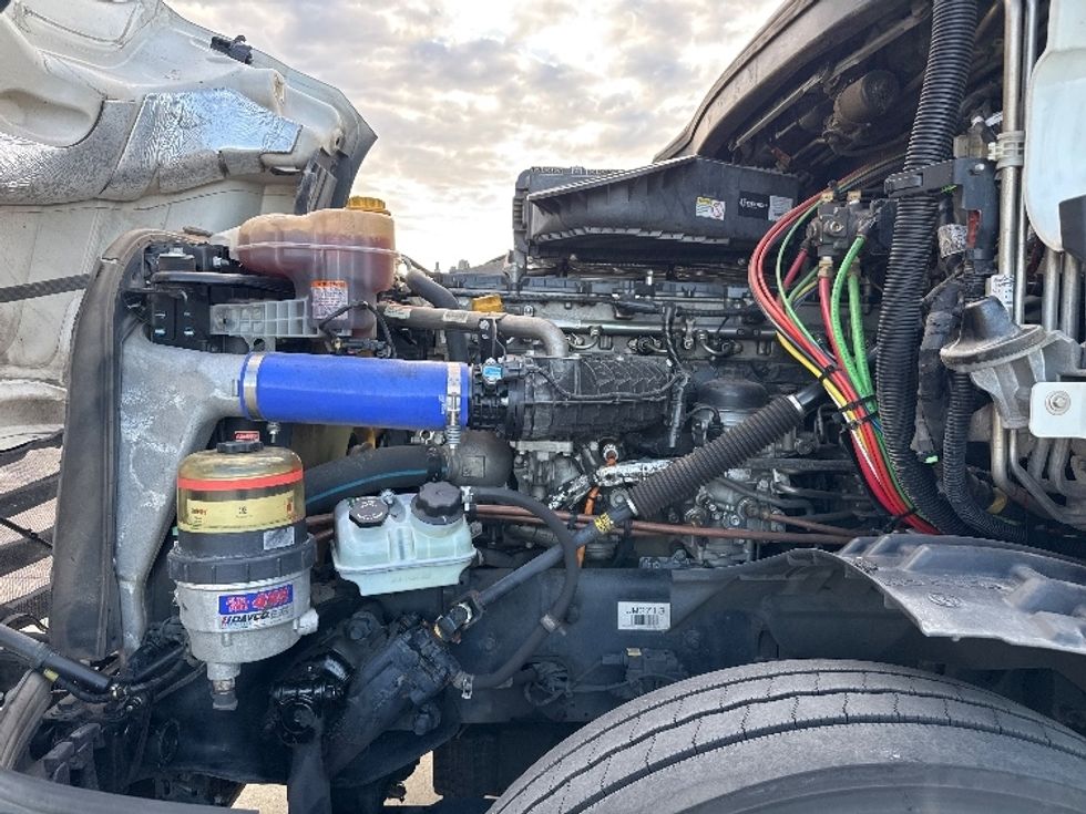 Sleeper Tractor-Heavy Duty Tractors-Freightliner-2024-T12664ST-Salt Lake City-UT-610,985\n\t\tmiles-$ 83,500 - Image 21