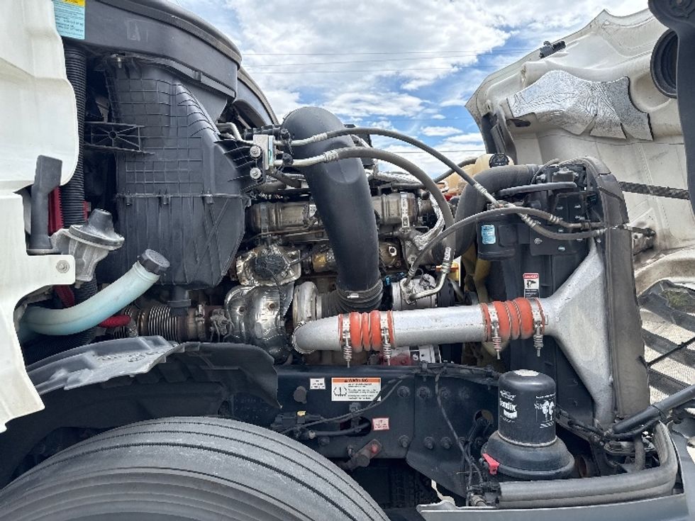Sleeper Tractor-Heavy Duty Tractors-Freightliner-2024-T12664ST-Salt Lake City-UT-628,249\n\t\tmiles-$ 79,000 - Image 20
