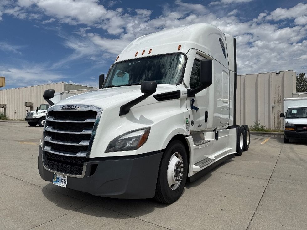 Sleeper Tractor-Heavy Duty Tractors-Freightliner-2024-T12664ST-Salt Lake City-UT-628,249\n\t\tmiles-$ 79,000 - Image 3
